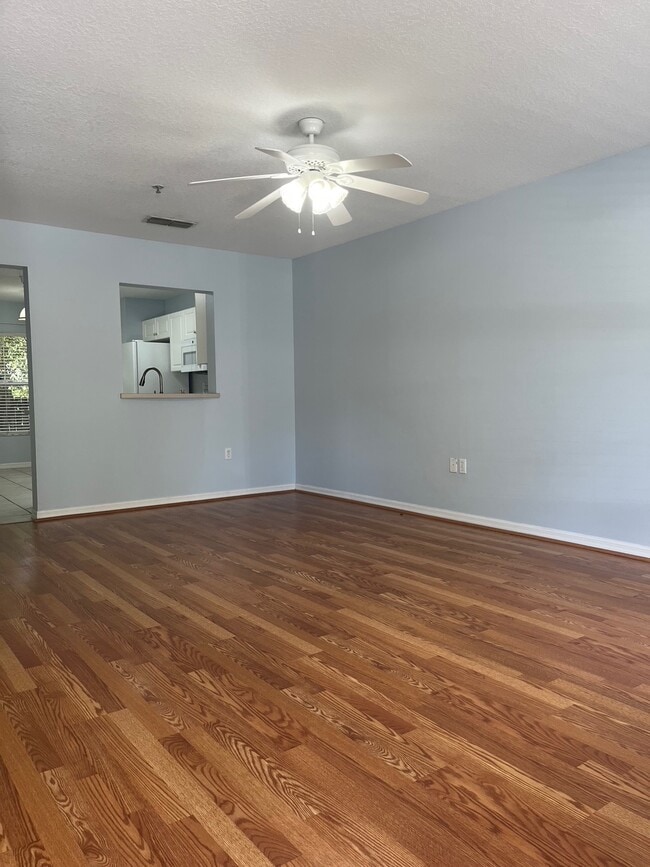 Building Photo - 2636 SW 35th Pl