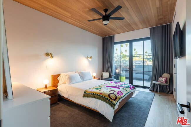 Building Photo - 746 Marco Pl