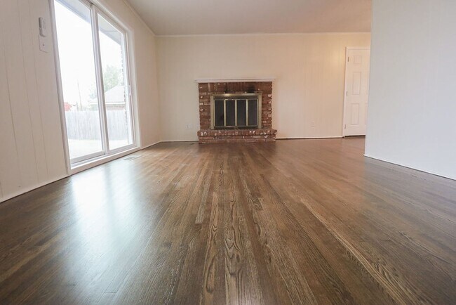 Building Photo - Remodeled home!