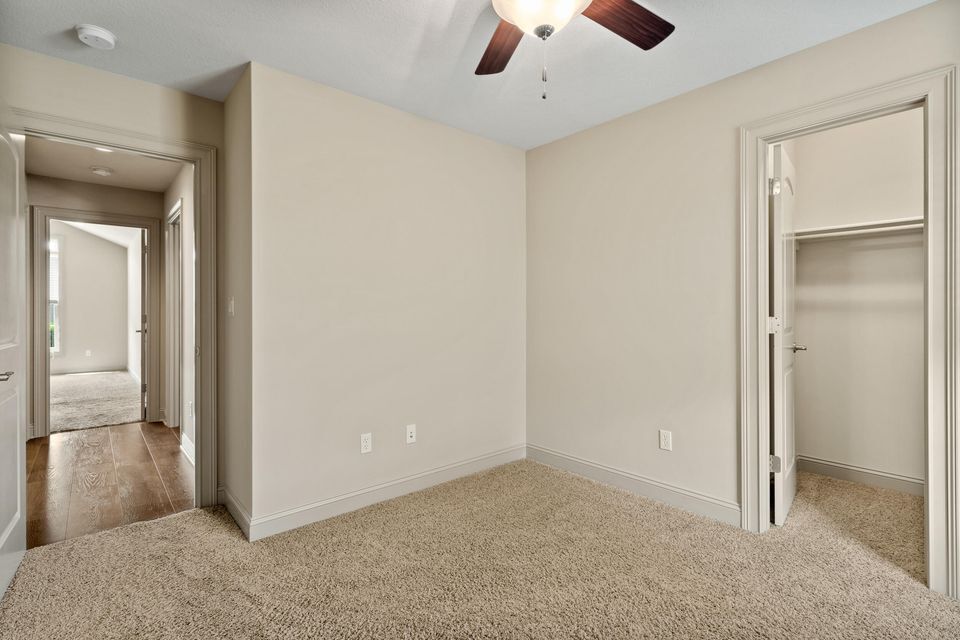 Building Photo - 1811 Trellis Ln