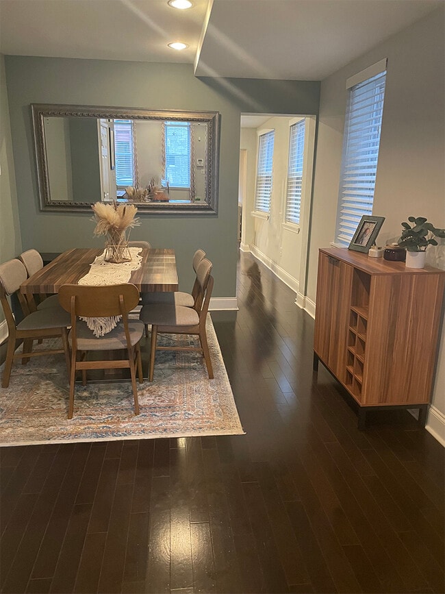 Building Photo - 1326 E Susquehanna Ave