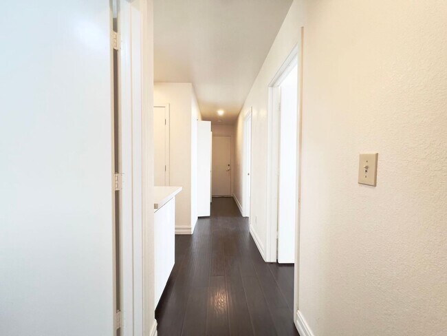 Building Photo - 54 Sea Holly Way
