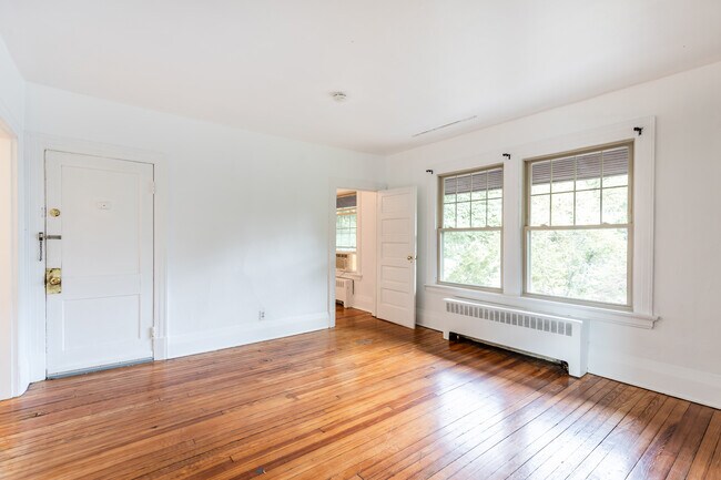 Building Photo - 4412 Erie Ave