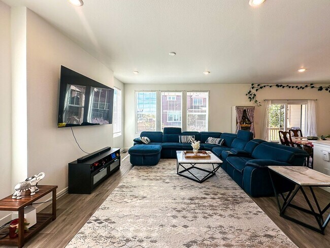 Building Photo - 9049 Bondcliff Ln