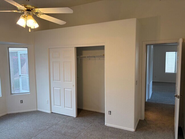 Building Photo - 55+ 2 Bed 2 bath home!