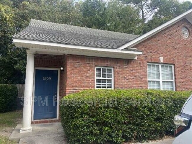 Building Photo - 1609 Wellspring Way