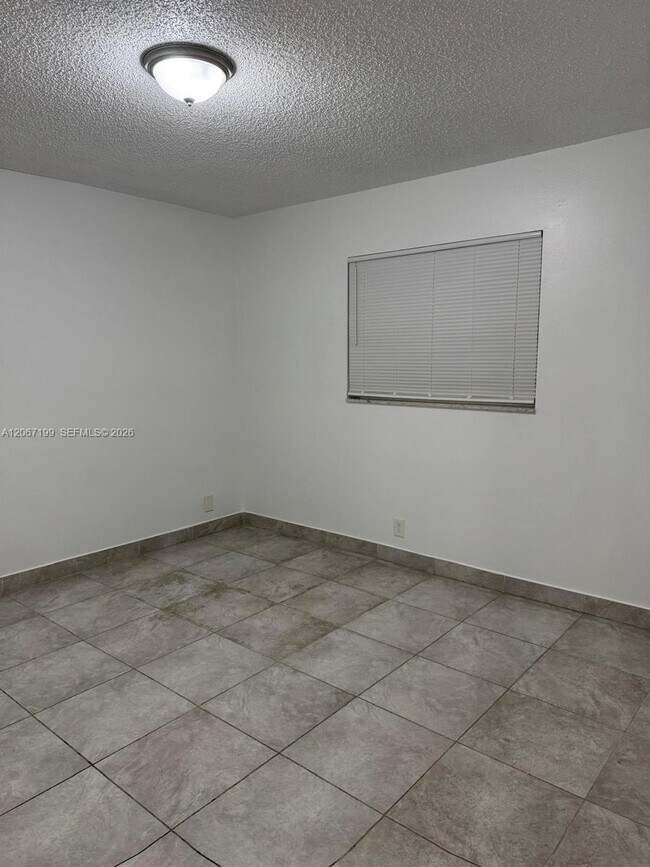 Building Photo - 1746 3rd Ave N