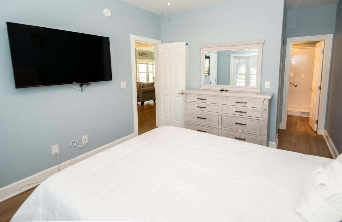 Building Photo - 4868 Dahlia Ct