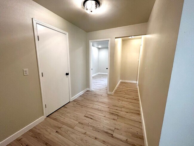 Building Photo - 1005 W MLK #A