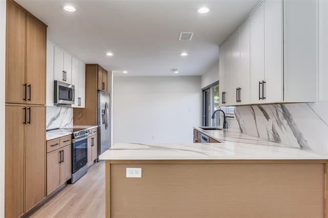 Building Photo - 200 Trellis Pl