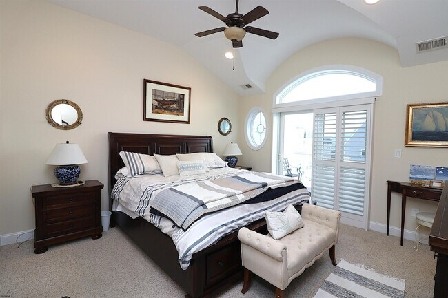 Building Photo - 9505 Monmouth Ave