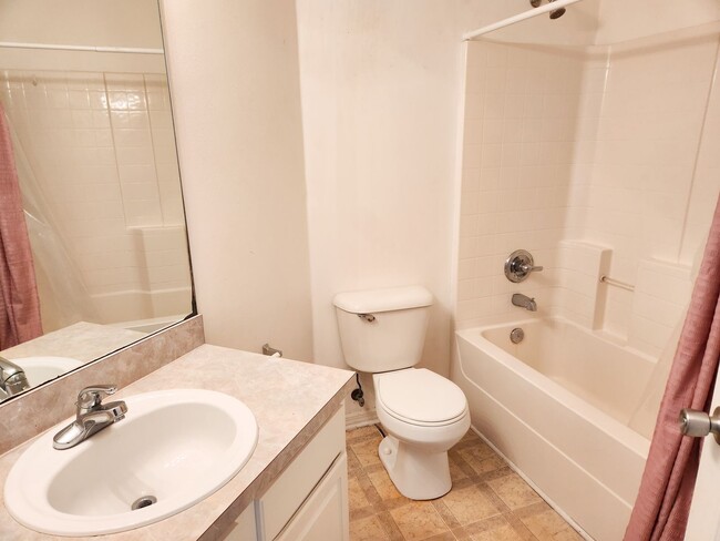 Building Photo - Port St. Lucie Pool Home for rent