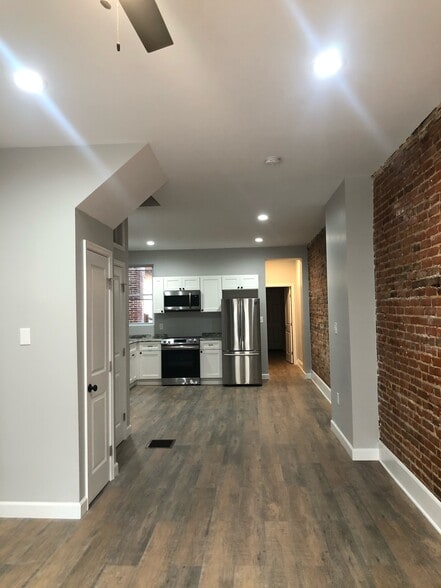 Unit 1 - 2737 Maryland Ave