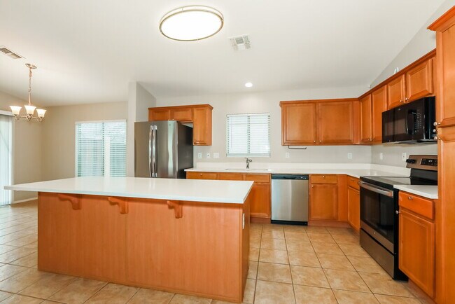 Building Photo - 39433 N Parisi Cir