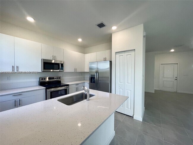 Building Photo - 28561 SW 134th Ct