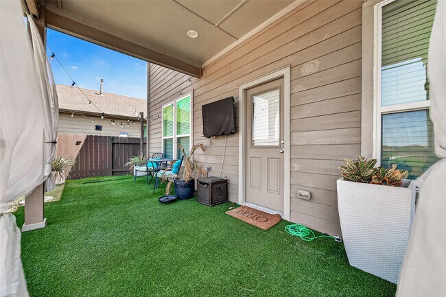 Building Photo - 5911 Waggoner Ranch Trail