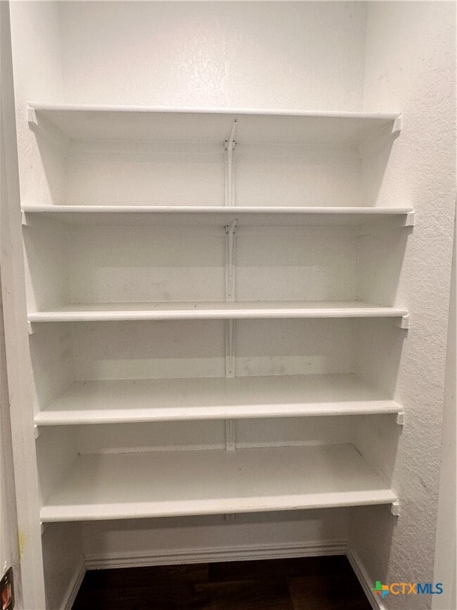 Building Photo - 101 Calgary Ln