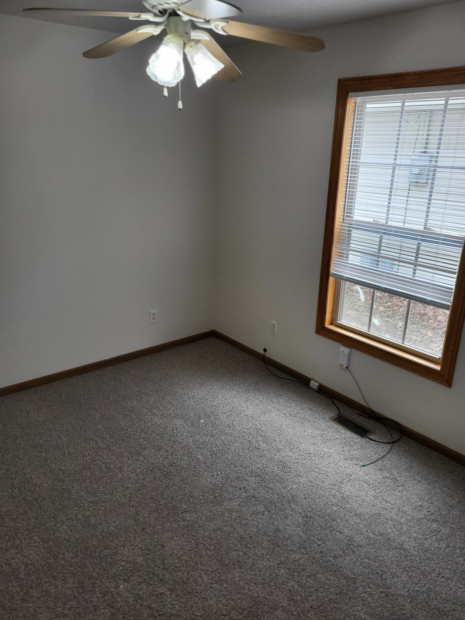 SE Bedroom - 2675 N National Ave