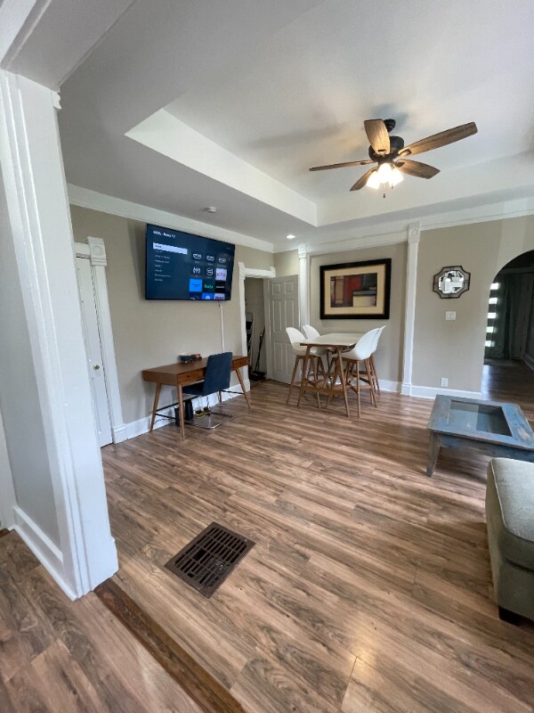 Building Photo - 232 N Randolph St