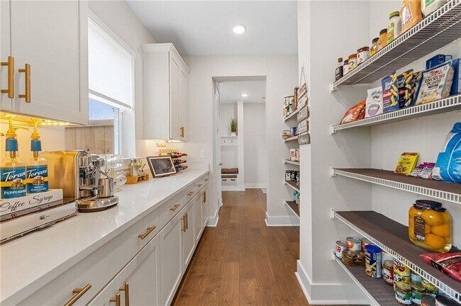 Building Photo - 4815 Briscoe Dr