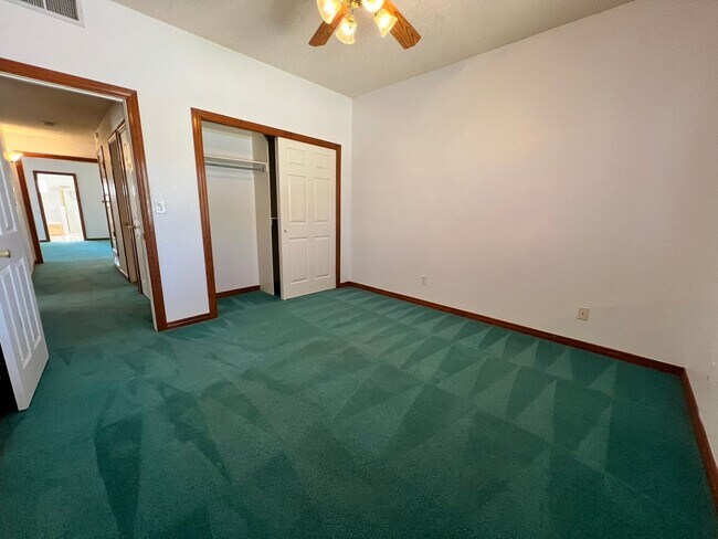 Building Photo - 6851 Rock Canyon Dr