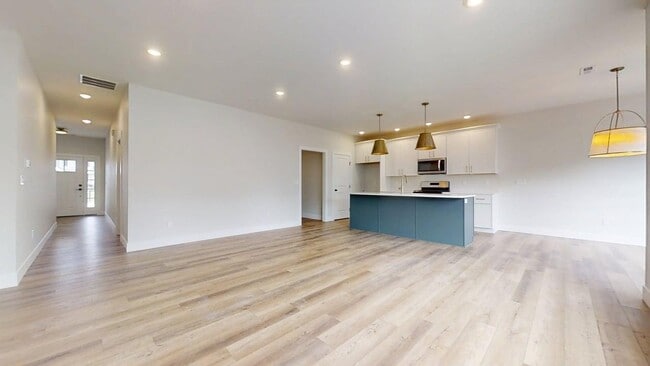 Building Photo - 3811 Boulder Ridge Dr