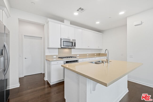 Building Photo - 5637 W Observation Ln