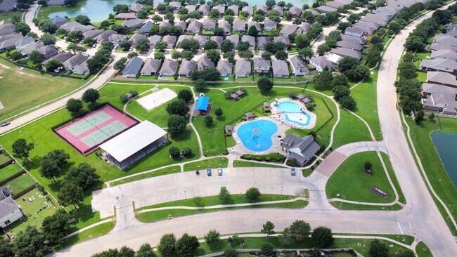 Building Photo - 11430 Elizabeth Brook Dr