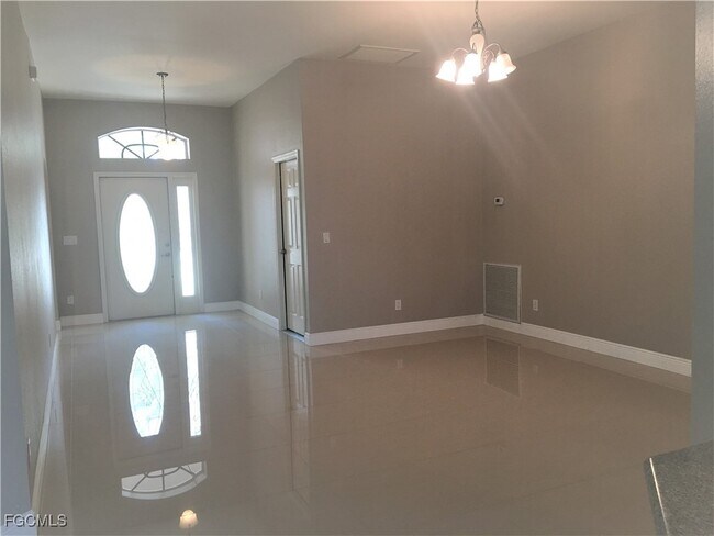 Building Photo - 9019 Gladiolus Preserve Cir