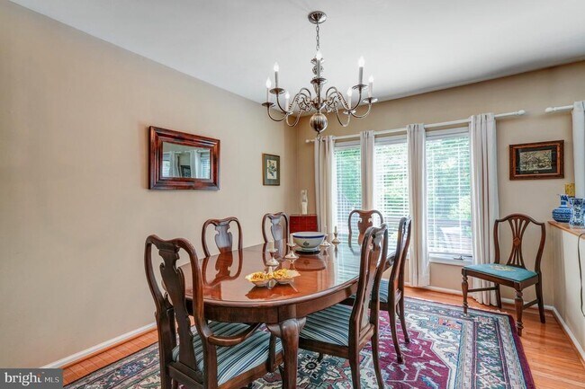 Building Photo - 71 Amity Dr
