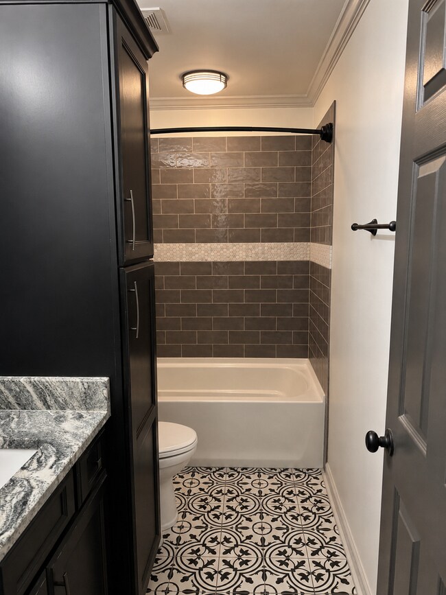 Building Photo - Renovated 3 Bedroom Home in Ashland City!