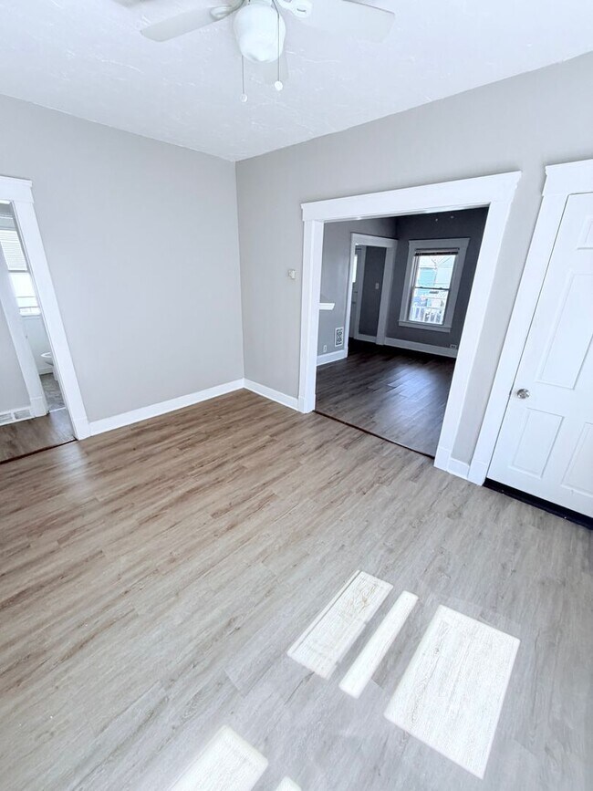 Building Photo - 3914 W 21st St