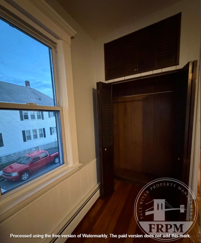 Building Photo - 318 Wood St