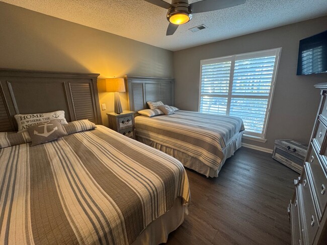 Building Photo - Myrtle Beach - 1 Bedroom / 1 Bathroom Furn...