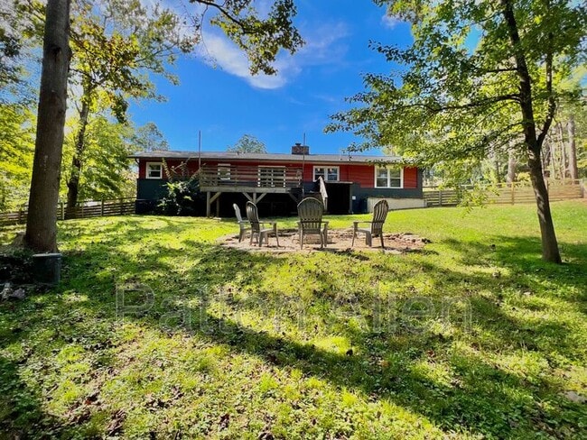 Building Photo - 3 Mt Royal Dr