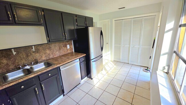 Building Photo - 3581-NPM