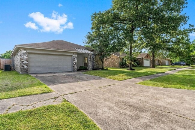 Building Photo - 16970 Mockingbird Ct