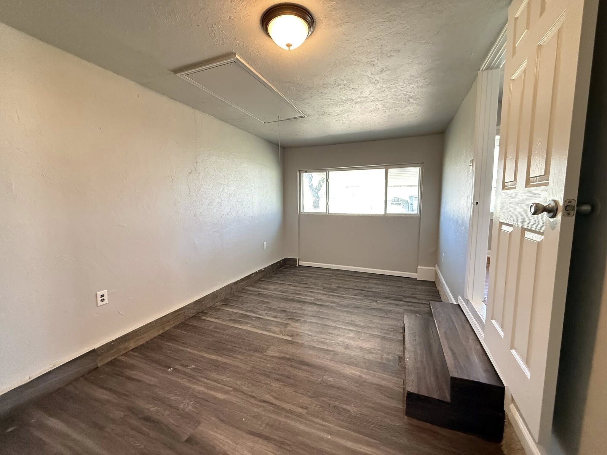 Building Photo - 532 Showalter Dr