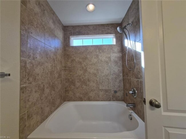 Building Photo - 279 Tigerlilly Dr