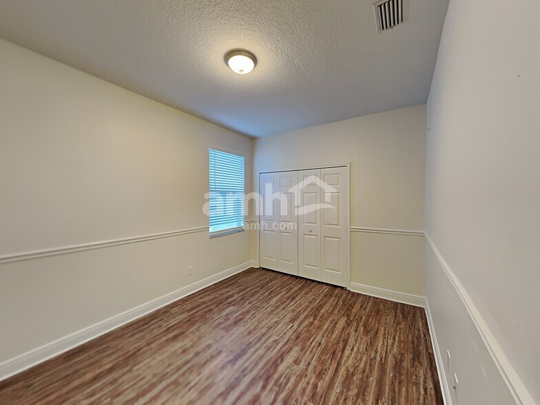 Building Photo - 1618 Short Birch Ln