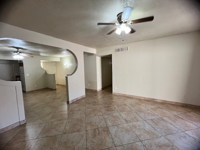 Building Photo - 2256 E Camino Cancion