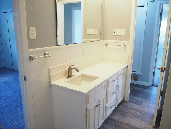 Building Photo - 3 Bed - 2 Bath in Denton