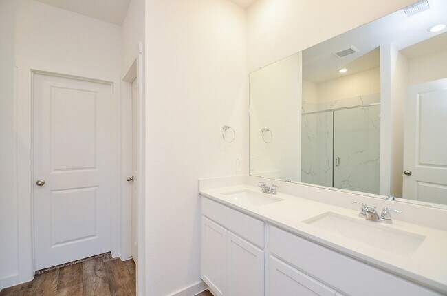 Building Photo - 8047 Marchese Dr