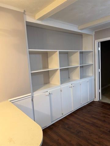 Building Photo - 7424 Songwood Dr