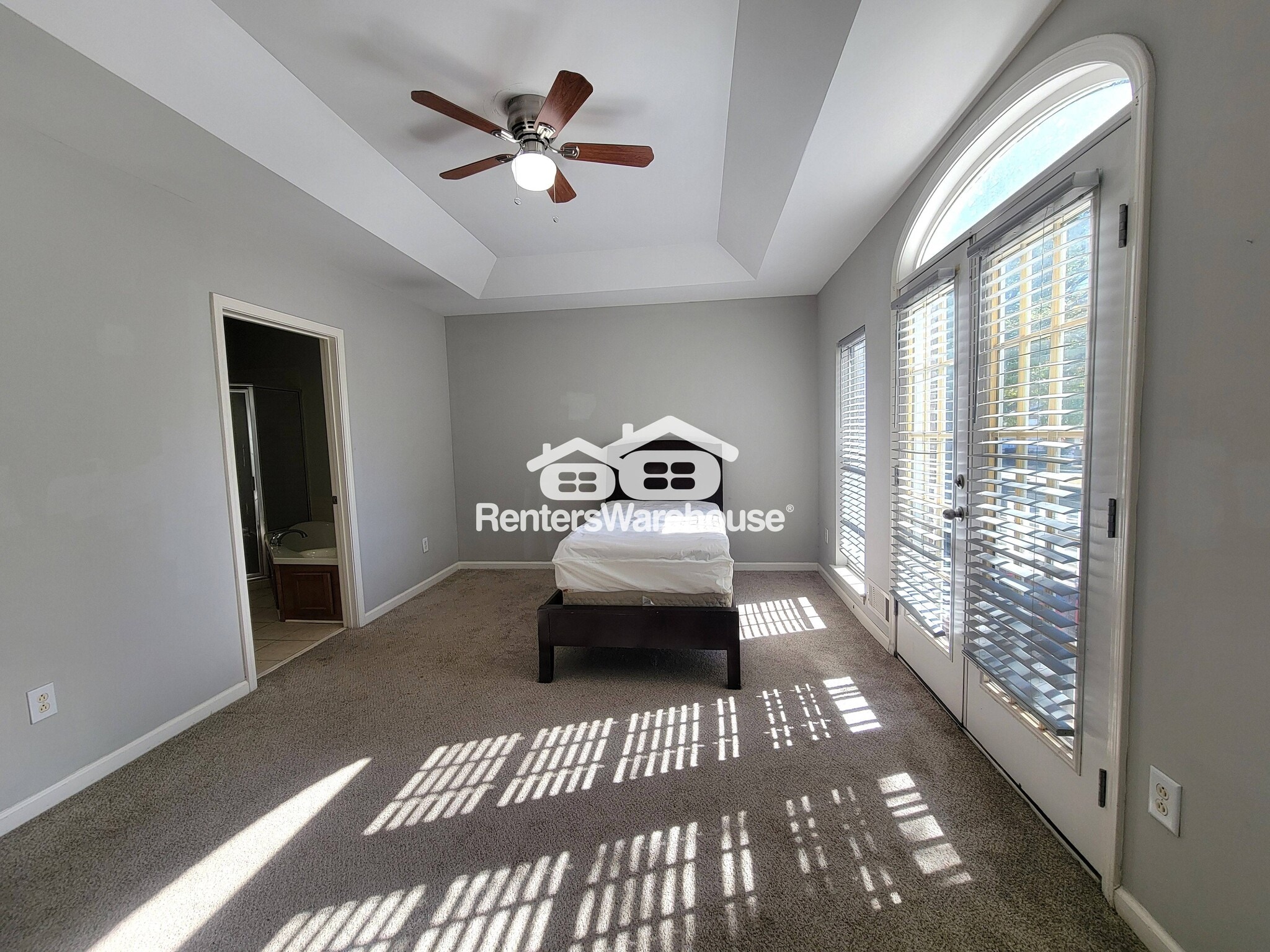 Building Photo - 52 Glenn St SE