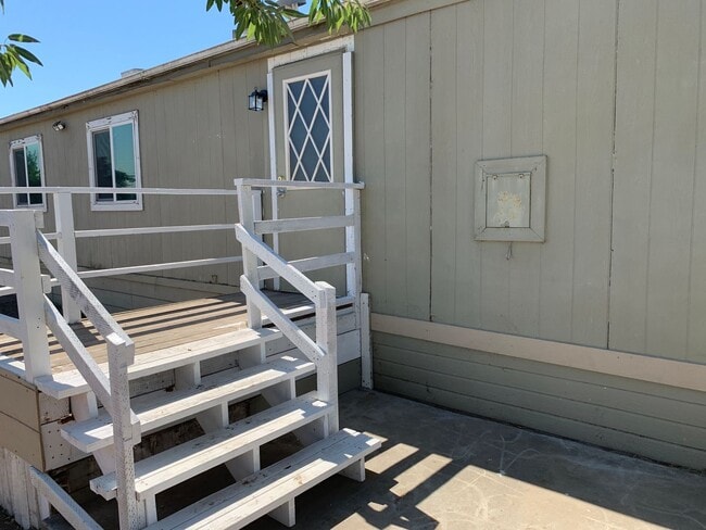 Primary Photo - Comfy mobile home in Manteca