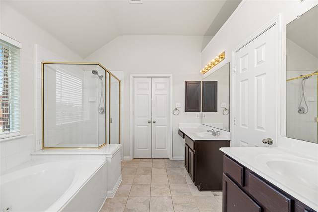 Building Photo - 9862 Red Cedar Dr