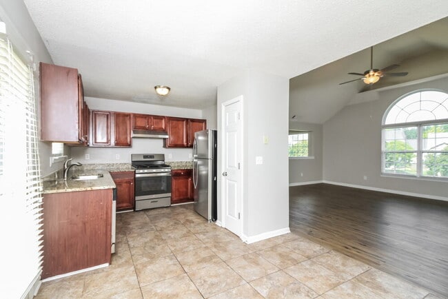 Building Photo - 465 Marriott Dr