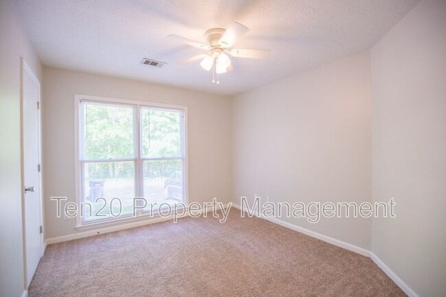 Building Photo - 3714 Fairview Dr