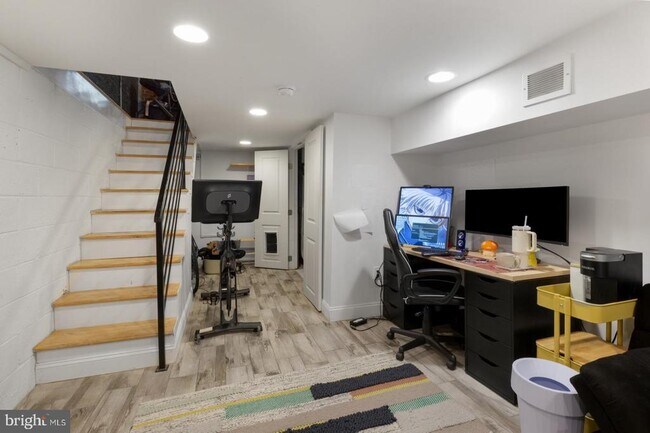 Building Photo - 2322 Wilder St